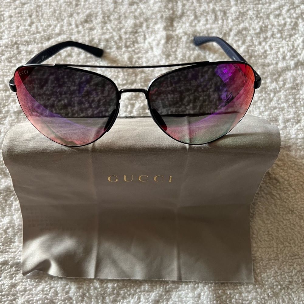 AUTHENTIC GUCCI SUNGLASSES… 130 TEMPLE… EXCELLENT LIKE NEW CONDITION
